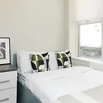 Louise House Hostel