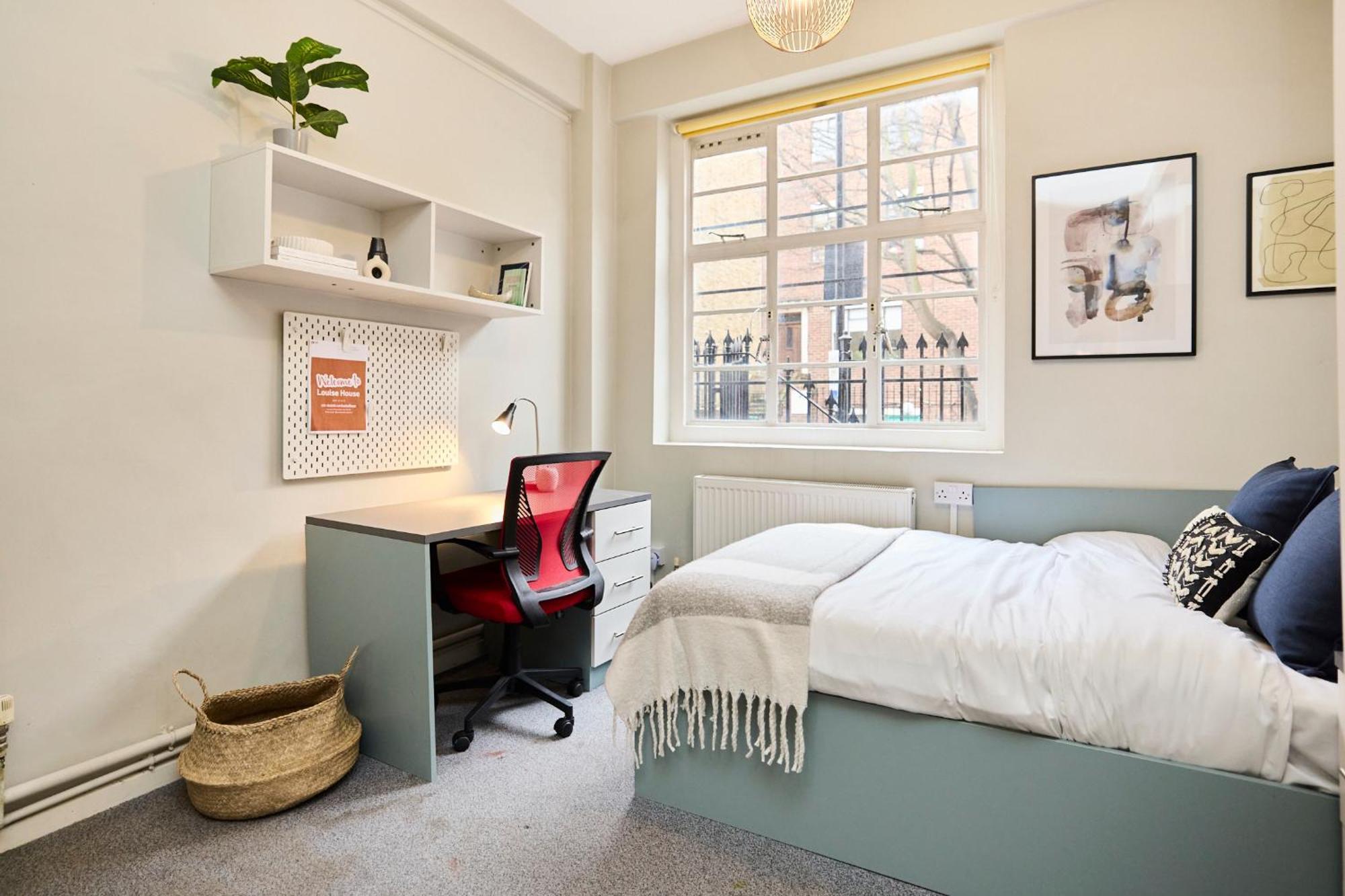 Louise House * Londra