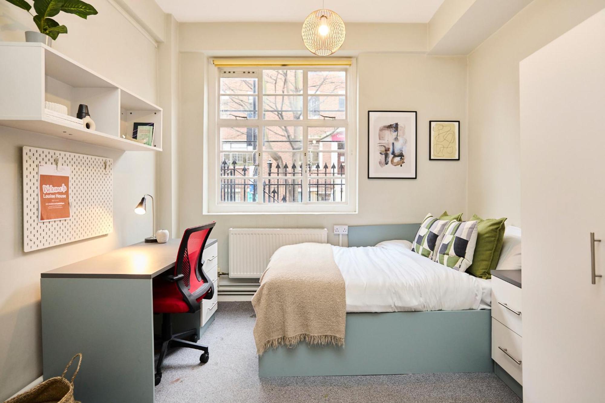 Louise House * Londra